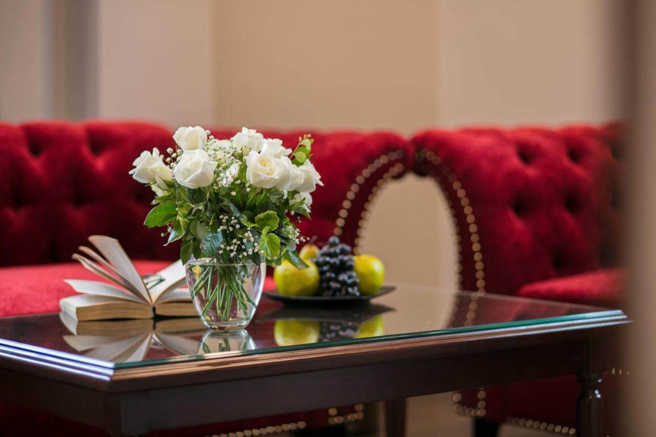 Flora Centre Hotel & Spa ハノイ市 エクステリア 写真